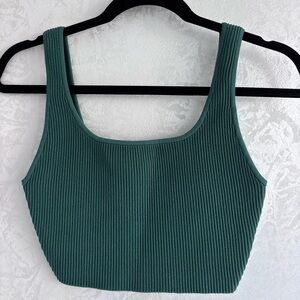 Aritzia Babaton Sculpt Knit Squareneck Cropped Tank size S in forest green